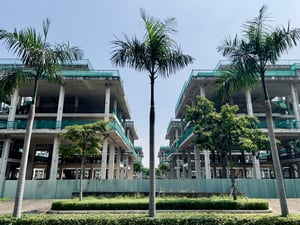 Những căn biệt thự triệu đô bỏ hoang ở Sala