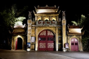 Cổng vào show Tinh Hoa Việt Nam