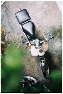 Một chiếc xe Honda Super Cub cũ