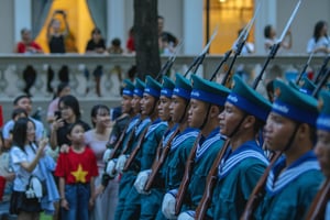 Tổng duyệt Diễu binh 30/4/2025: Hải quân biển