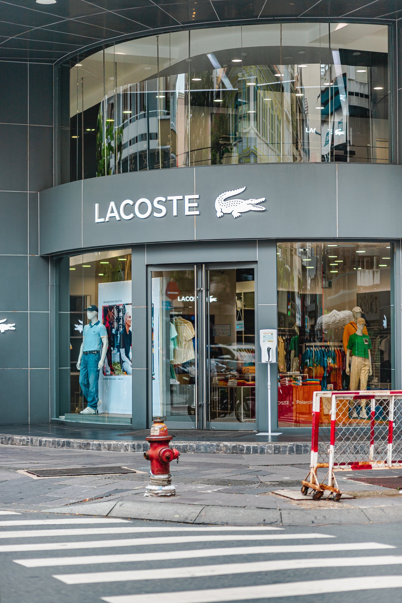 Lacoste Flagship Store