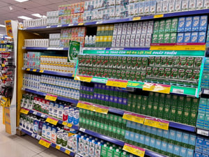 Khu vực trưng bày sữa bên trong siêu thị Coopmart