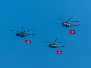 Trực thăng Không quân Việt Nam diễu binh 30/4/2025