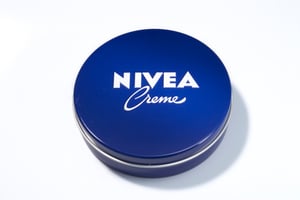 Hộp kem dưỡng ẩm Nivea Creme cổ điển