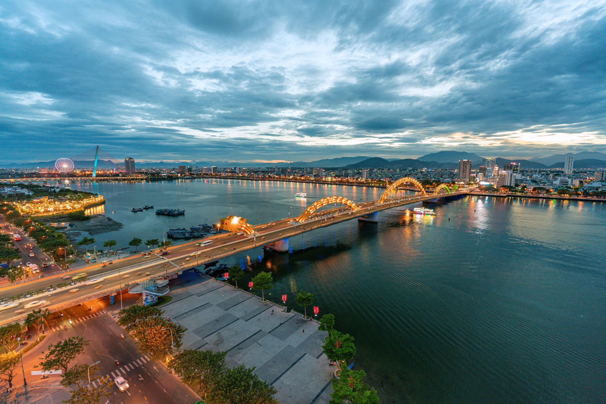Những cây cầu dưới đường chân trời Đà Nẵng
