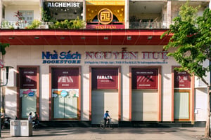 Nhà sách Nguyễn Huệ