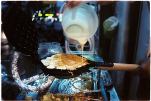 Một món ăn vặt đường phố