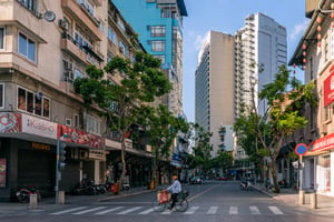 Một buổi sáng yên lành ở một nẻo đường Quận 1