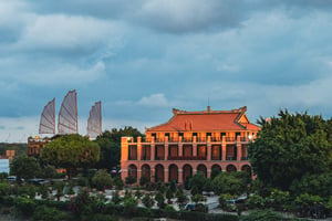 Bến Nhà Rồng hoàng hôn