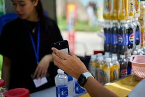 Cashless payment at a drink stall