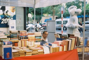 Một quầy sách cũ