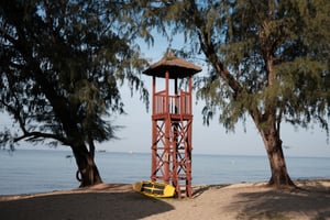 Đài cứu hộ trên bãi biển Phú Quốc