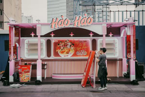 Setting up Hao Hao Noodle Fair Stand