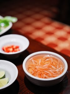 Nước mắm chua ngọt Việt Nam