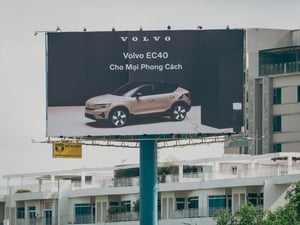 OOH Xe hơi điện Volvo