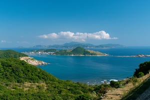 Mây phủ đảo Bình Hưng