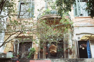 Lối kiến trúc cũ ở Hà Nội