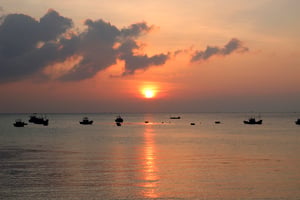 Hoàng hôn trên biển Phú Quý