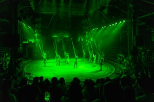 Vở xiếc "Vùng đất Kỳ bí" (phân cảnh "Thần rừng")