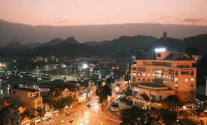 Thành phố Sơn La về đêm.