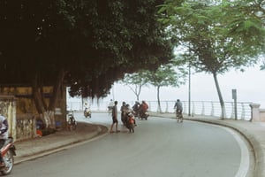 Bờ kè Hồ Tây, Hà Nội