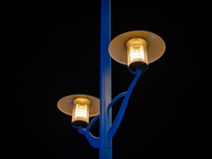 Ngọn đèn trong đêm